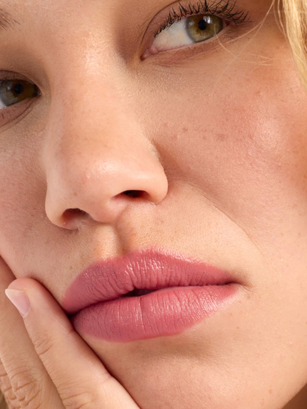 Lithe Cream Matte Lipstick — Deep Rose - Picture 3 of 8